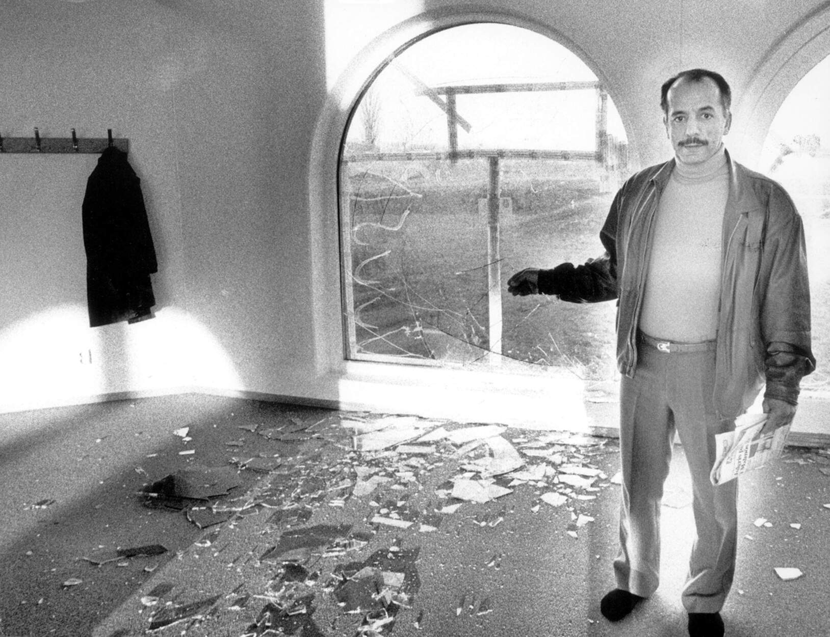 Vandalisering mot Islamic Center och moskén 1987. Fotograf: Anders Deros.