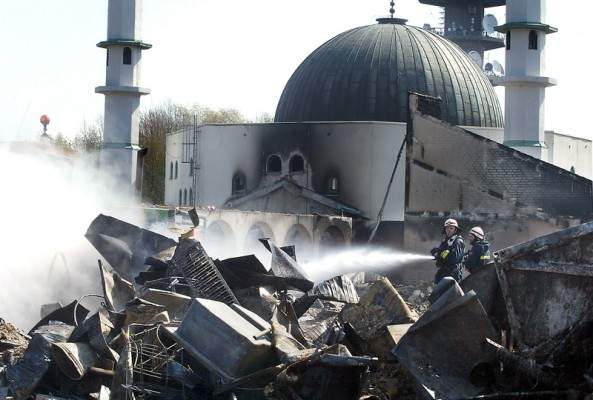 Brand attentatet mot Islamic Center och moskén 26 april 2003.